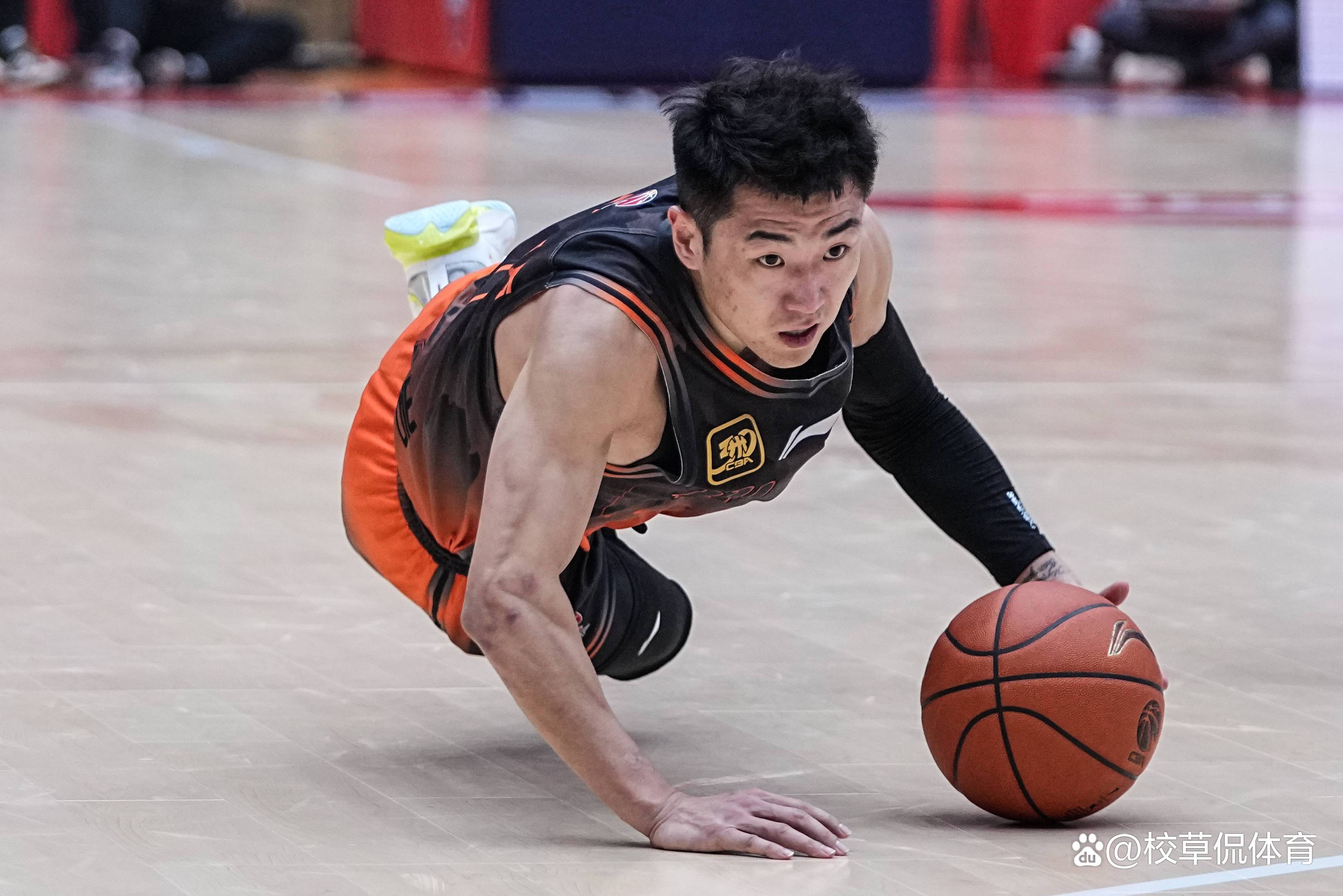 db gaming 中文-江苏男篮首战失利，教练组展望后续